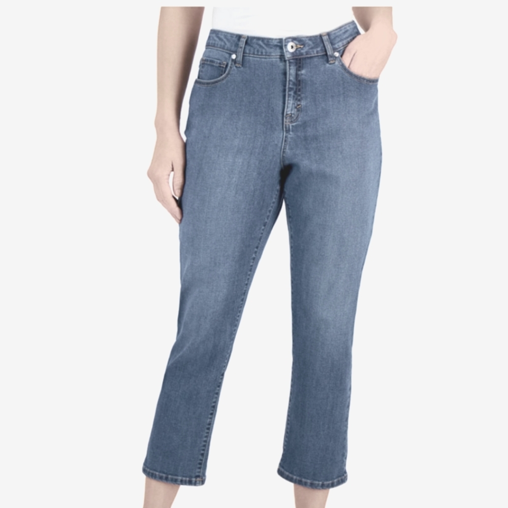 Charter Club Light blue lightweight slimming 5 pocket cotton capri pants, NEW